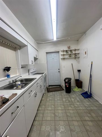 5561 SW 5th Ter, Miami, FL 33134