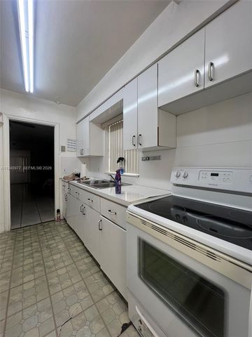 5561 SW 5th Ter, Miami, FL 33134