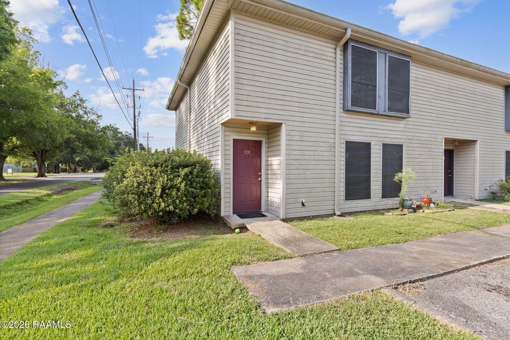 201 High Meadows Boulevard 101, Lafayette, LA 70507