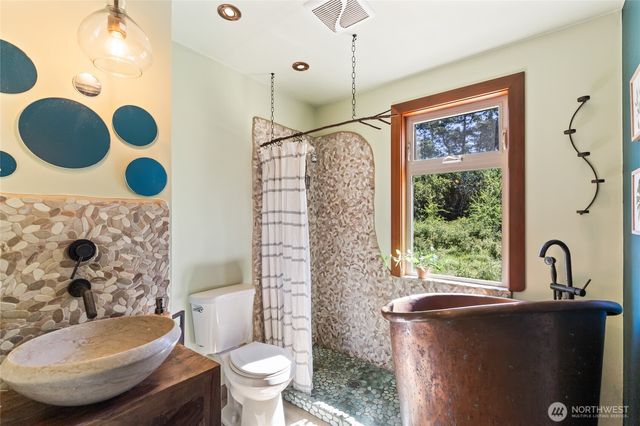 305 49th Street, Port Townsend, WA 98368