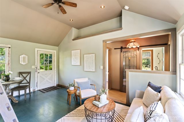 305 49th Street, Port Townsend, WA 98368
