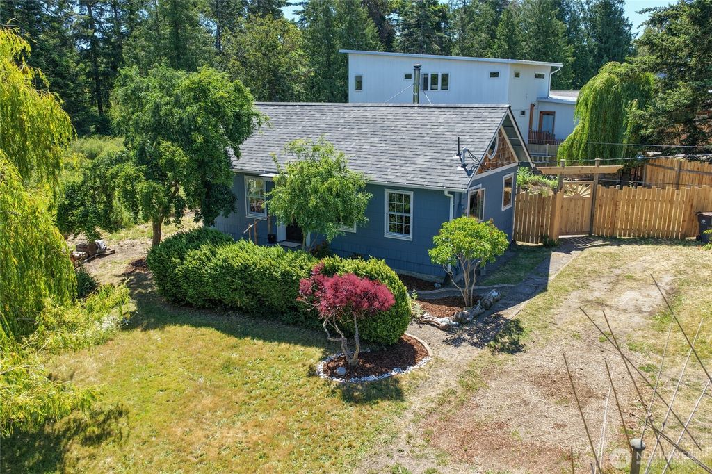 305 49th Street, Port Townsend, WA 98368