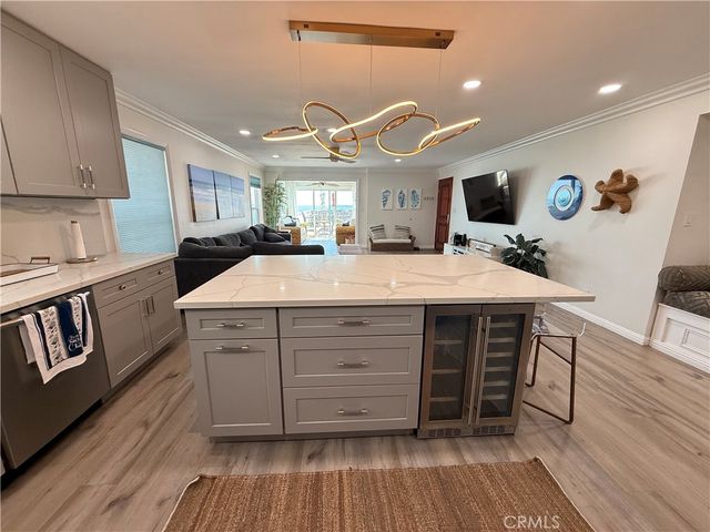 1174 E Ocean 10, Long Beach, CA 90802