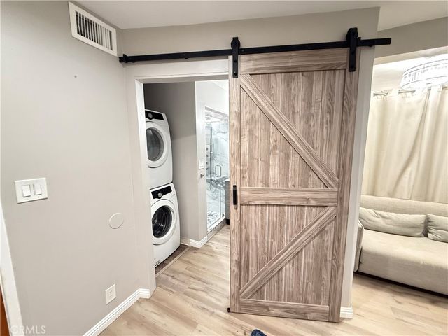 1174 E Ocean 10, Long Beach, CA 90802