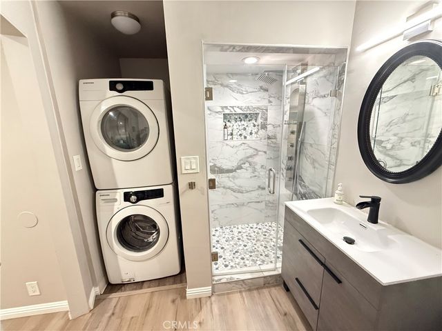 1174 E Ocean 10, Long Beach, CA 90802