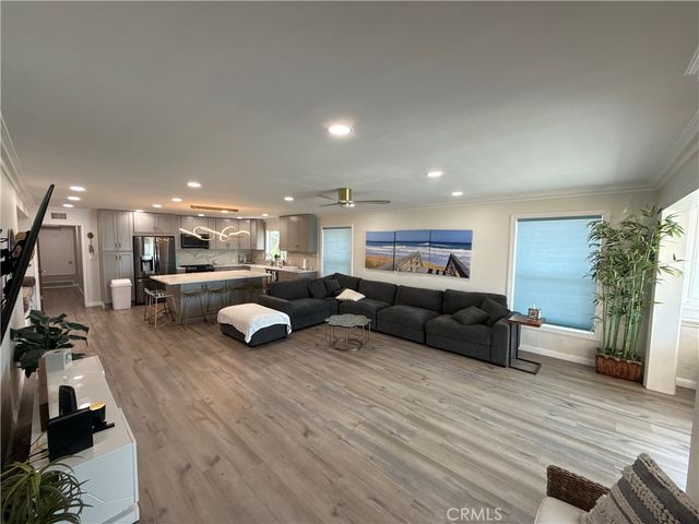 1174 E Ocean 10, Long Beach, CA 90802