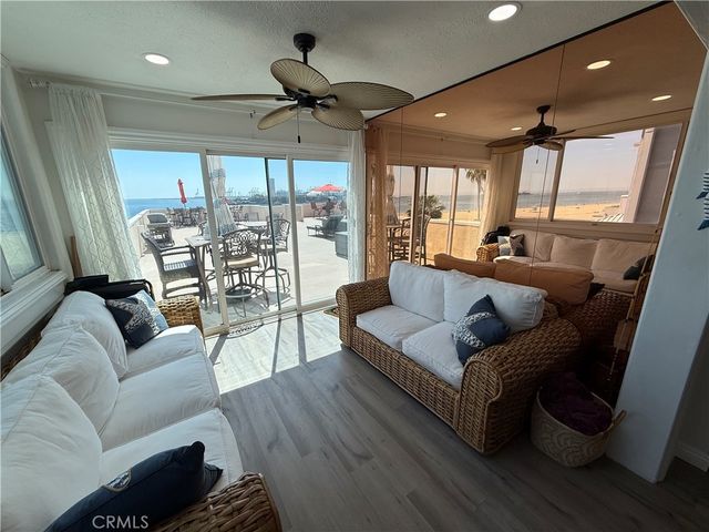 1174 E Ocean 10, Long Beach, CA 90802