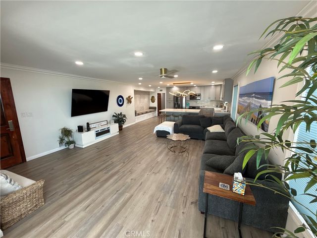 1174 E Ocean 10, Long Beach, CA 90802