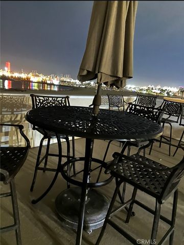 1174 E Ocean 10, Long Beach, CA 90802