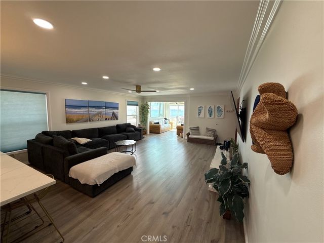 1174 E Ocean 10, Long Beach, CA 90802