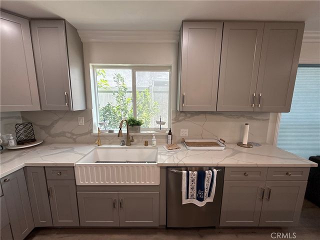 1174 E Ocean 10, Long Beach, CA 90802