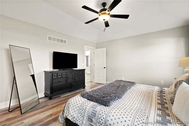 2413 Ridgewood Court, Jeffersonville, IN 47130