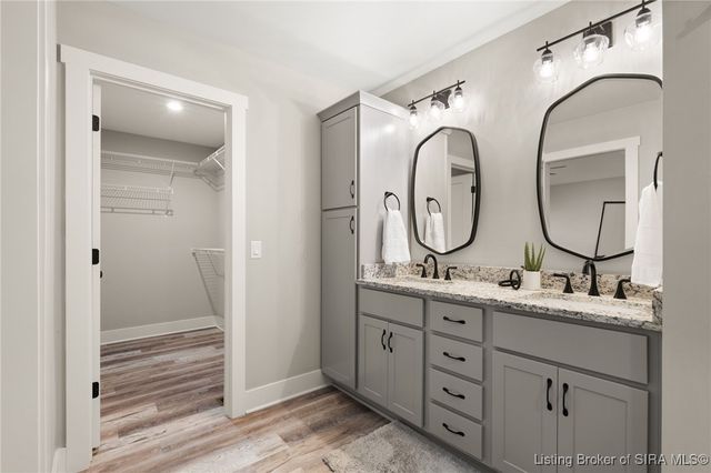 2413 Ridgewood Court, Jeffersonville, IN 47130