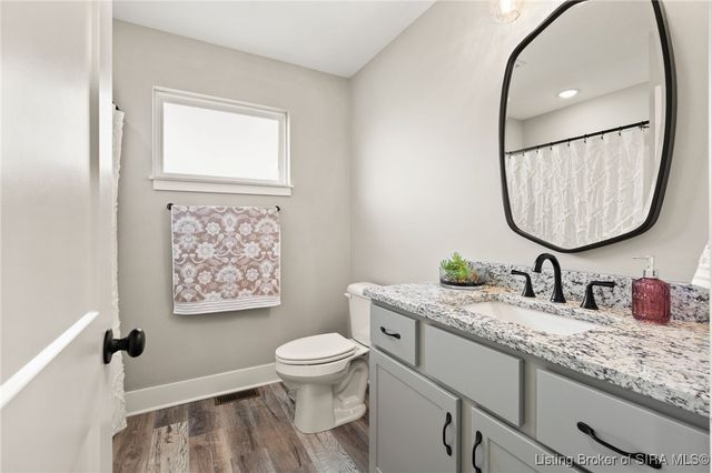 2413 Ridgewood Court, Jeffersonville, IN 47130