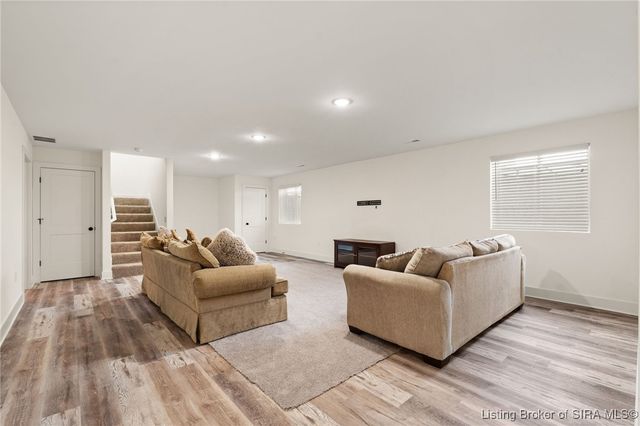 2413 Ridgewood Court, Jeffersonville, IN 47130