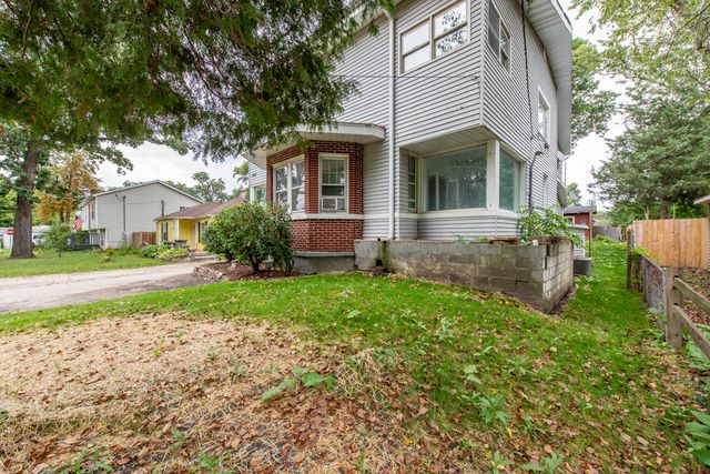33827 N Oak Street, Grayslake, IL 60030