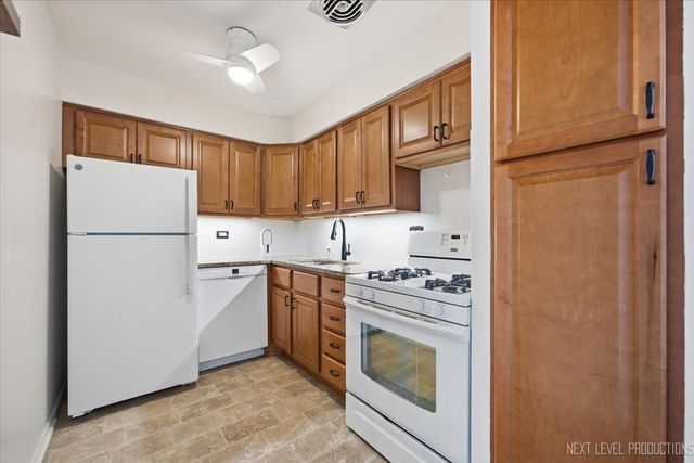 5506 LINCOLN Avenue 521, Morton Grove, IL 60053