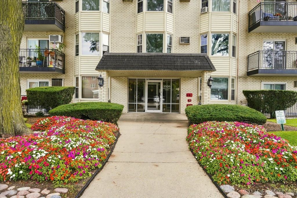 5506 LINCOLN Avenue 521, Morton Grove, IL 60053