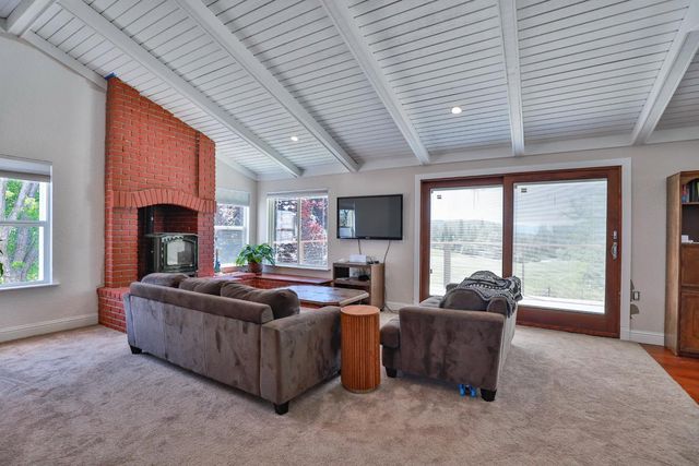 3081-3079 Little Spur, Somerset, CA 95684