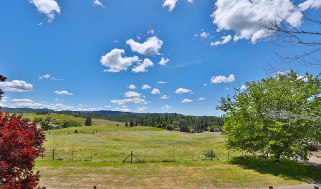 3081-3079 Little Spur, Somerset, CA 95684