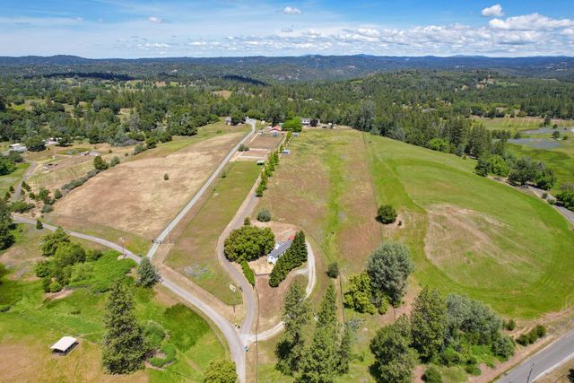 3081-3079 Little Spur, Somerset, CA 95684