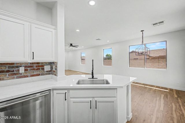 39606 N Prairie Lane, Anthem, AZ 85086