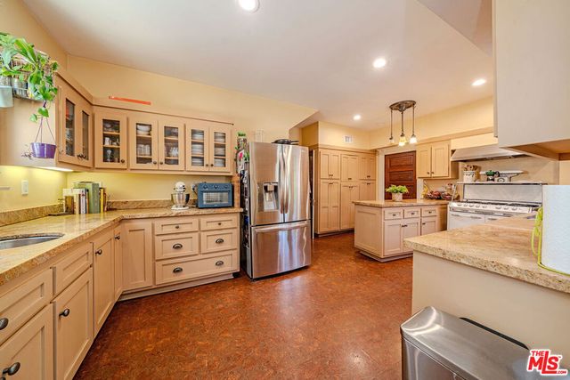 163 S Kingsley Drive, Los Angeles, CA 90004