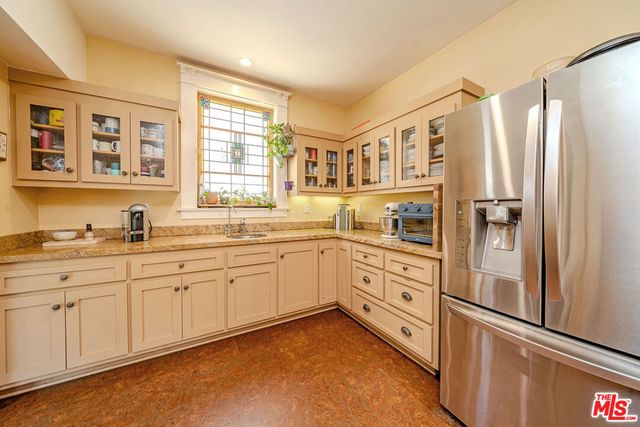 163 S Kingsley Drive, Los Angeles, CA 90004