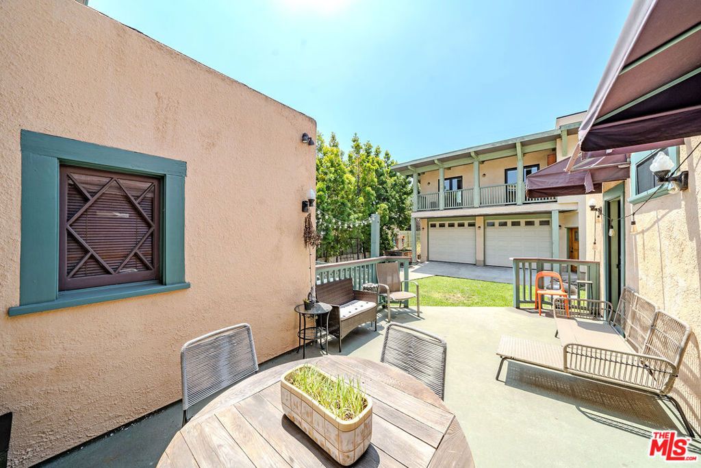 Image 22 of property listing at 163 S Kingsley Drive, Los Angeles, CA 90004
