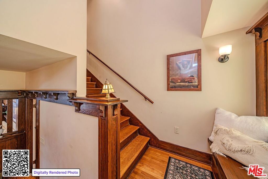 Image 24 of property listing at 163 S Kingsley Drive, Los Angeles, CA 90004