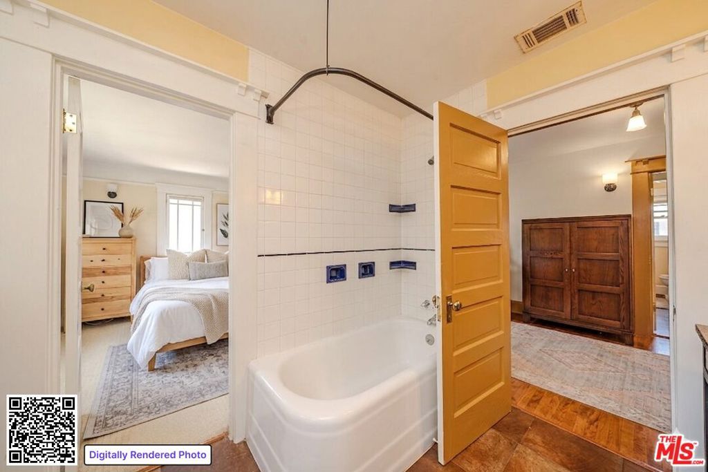 Image 27 of property listing at 163 S Kingsley Drive, Los Angeles, CA 90004