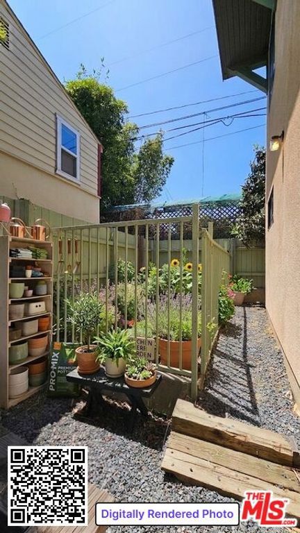 Image 39 of property listing at 163 S Kingsley Drive, Los Angeles, CA 90004