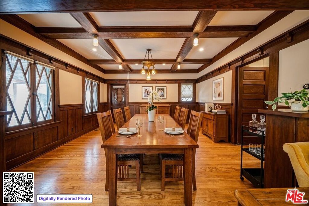 Image 5 of property listing at 163 S Kingsley Drive, Los Angeles, CA 90004