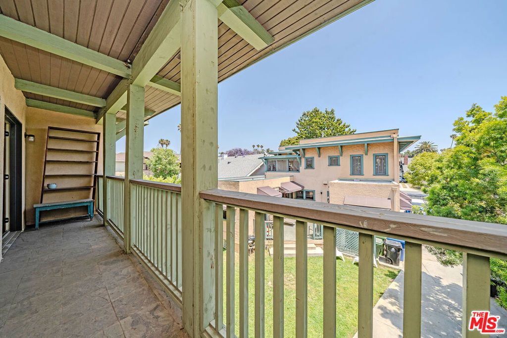 Image 50 of property listing at 163 S Kingsley Drive, Los Angeles, CA 90004