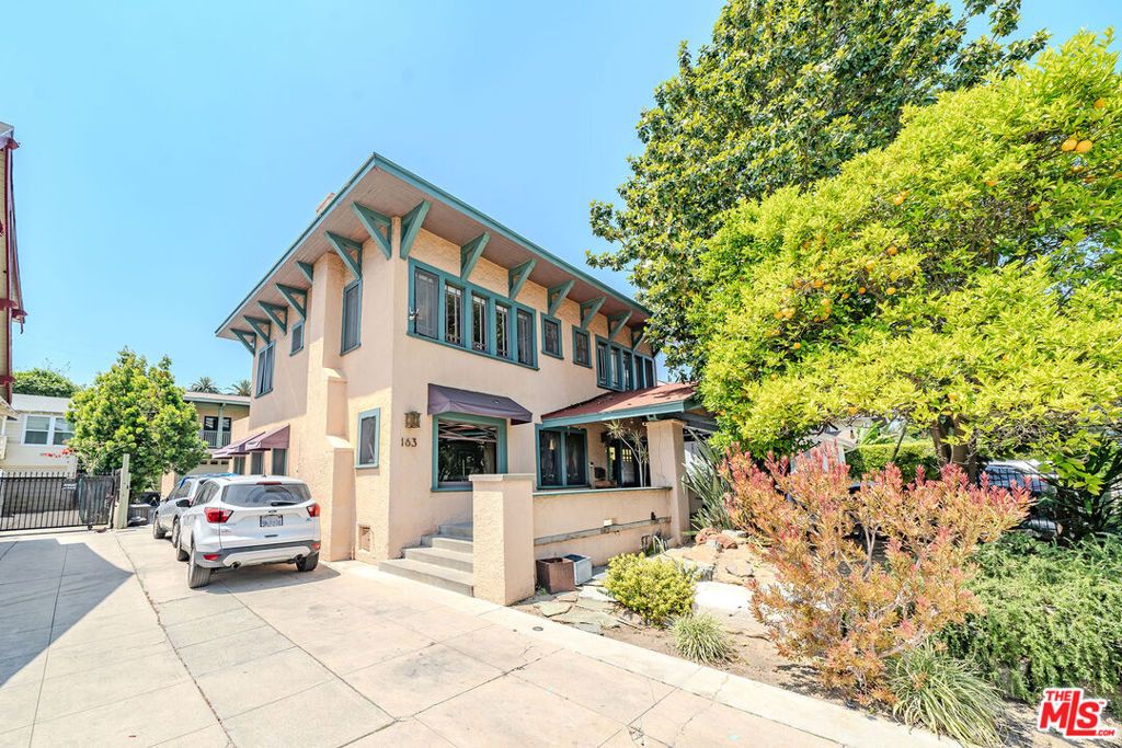 Image 60 of property listing at 163 S Kingsley Drive, Los Angeles, CA 90004