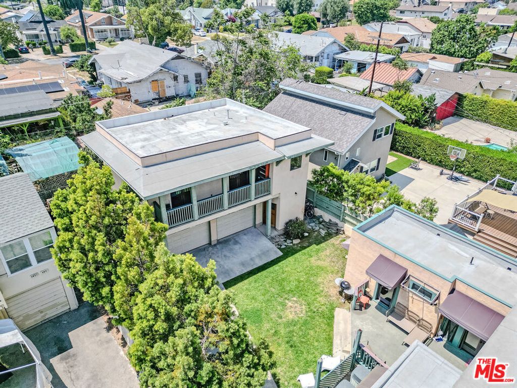 Image 65 of property listing at 163 S Kingsley Drive, Los Angeles, CA 90004