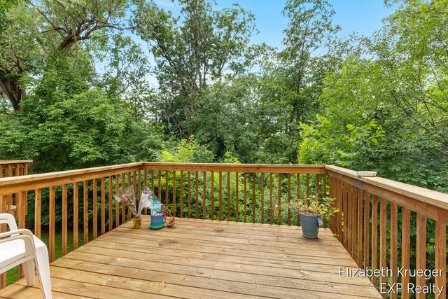 3292 Park Ridge Lane, Grand Rapids, MI 49525