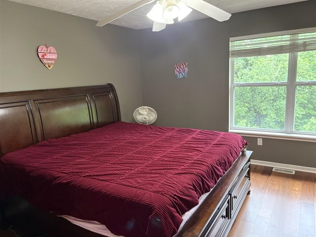 3292 Park Ridge Lane, Grand Rapids, MI 49525