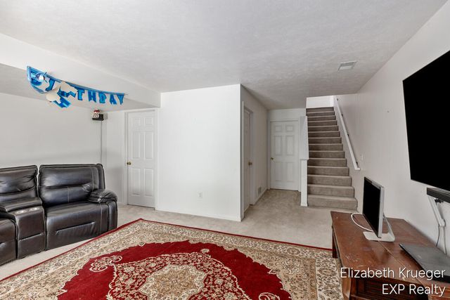 3292 Park Ridge Lane, Grand Rapids, MI 49525