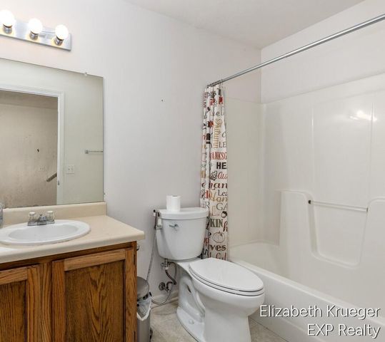 3292 Park Ridge Lane, Grand Rapids, MI 49525