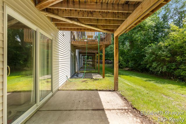 3292 Park Ridge Lane, Grand Rapids, MI 49525