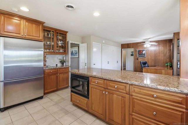 2083 Flying Hills, El Cajon, CA 92020