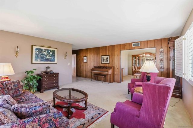 2083 Flying Hills, El Cajon, CA 92020