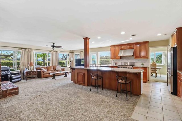 2083 Flying Hills, El Cajon, CA 92020