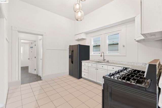 1432 12Th St, Oakland, CA 94607