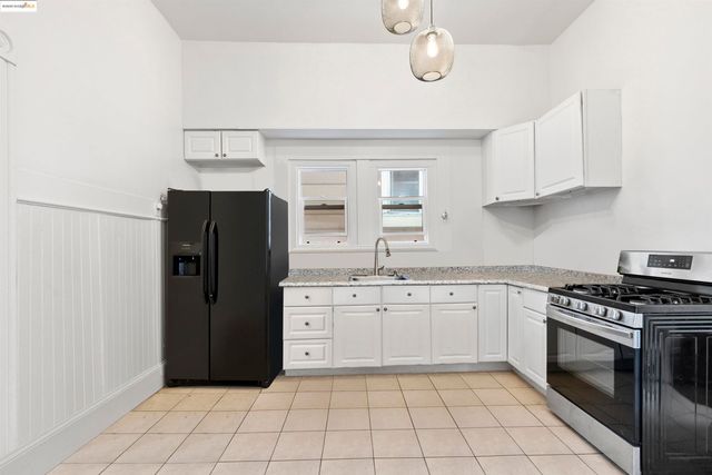 1432 12Th St, Oakland, CA 94607