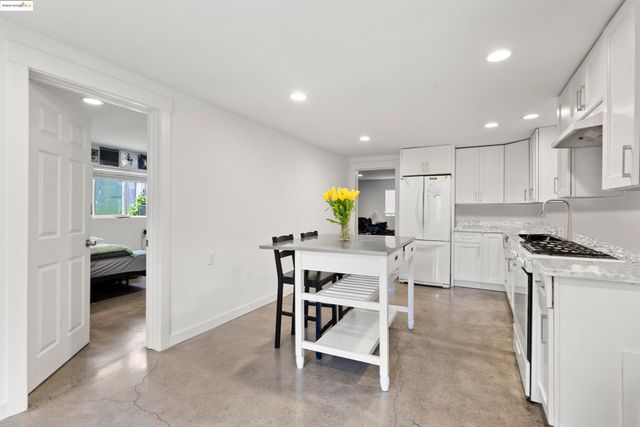 1432 12Th St, Oakland, CA 94607