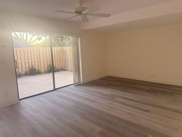 2622 NW 7th Court, Delray Beach, FL 33445