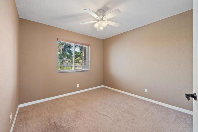 6188 Willoughby Cir, Lake Worth, FL 33463