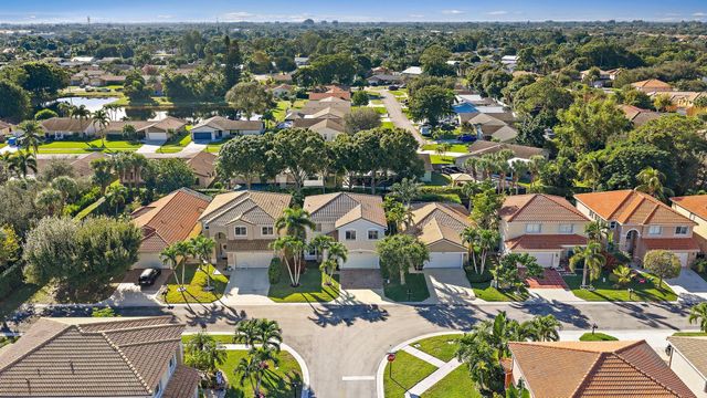 6188 Willoughby Cir, Lake Worth, FL 33463